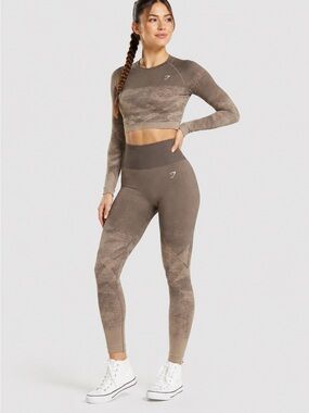Gymshark Set Taupe Ombre Long-Sleeve Crop Top & High-Waist Leggings Set